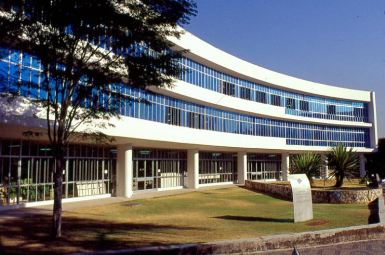 Fachada da Biblioteca Pública Estadual de Minas Gerais