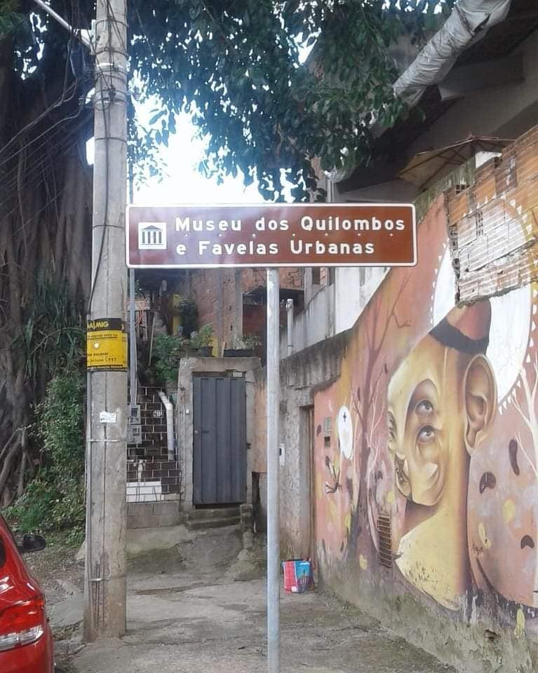 Fachada Muquifu - Museu dos Quilombos e Favelas Urbanos